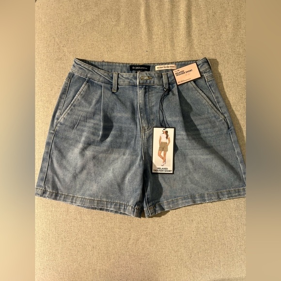 ✨ BCBGeneration Relaxed Denim Trouser Shorts | NWT | Size 11/30 ✨ - Picture 3 of 9